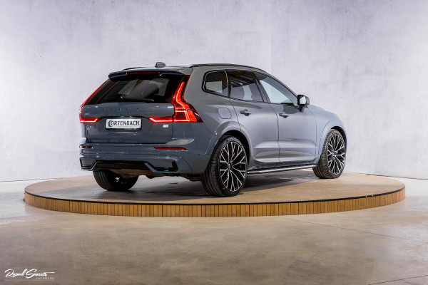 Volvo XC60 2.0 T8 Plug-in hybrid AWD Ultimate Dark | HEICO SPORTIV | Massage | Luchtvering | Panorama dak | Adaptieve cruise | 22 Inch |