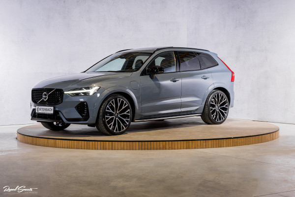 Volvo XC60 2.0 T8 Plug-in hybrid AWD Ultimate Dark | HEICO SPORTIV | Massage | Luchtvering | Panorama dak | Adaptieve cruise | 22 Inch |