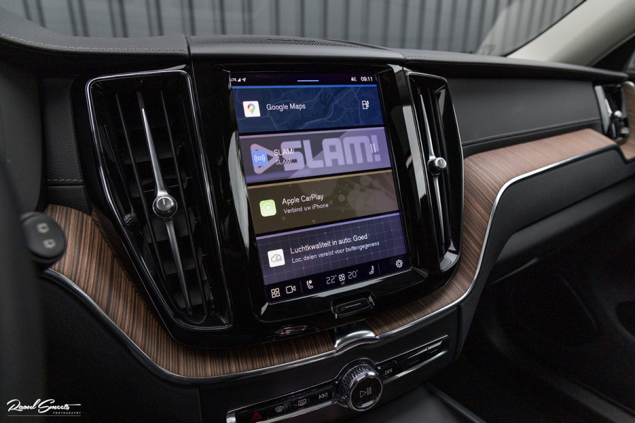 Volvo XC60 2.0 T8 Plug-in hybrid AWD Ultimate Dark | HEICO SPORTIV | Massage | Luchtvering | Panorama dak | Adaptieve cruise | 22 Inch |