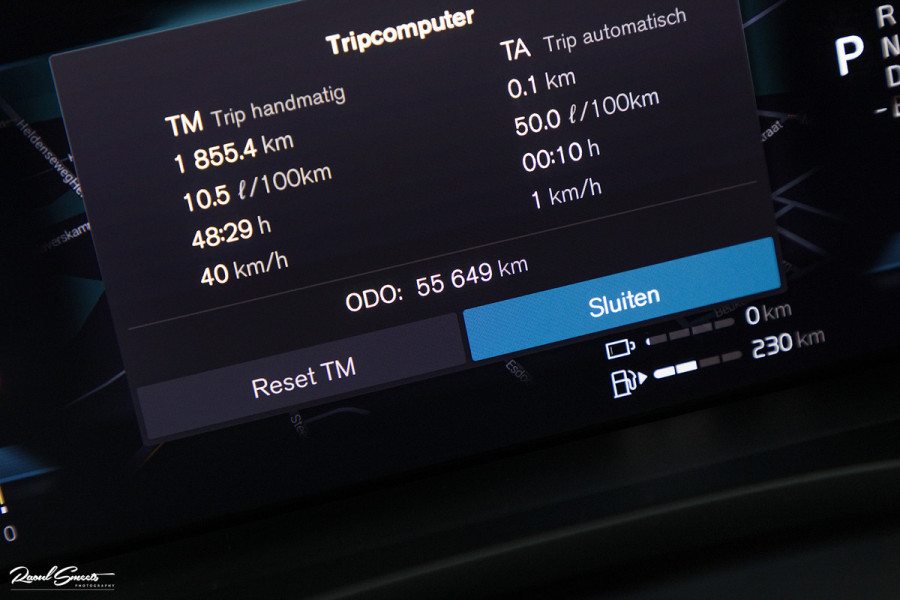 Volvo XC60 2.0 T8 Plug-in hybrid AWD Ultimate Dark | HEICO SPORTIV | Massage | Luchtvering | Panorama dak | Adaptieve cruise | 22 Inch |