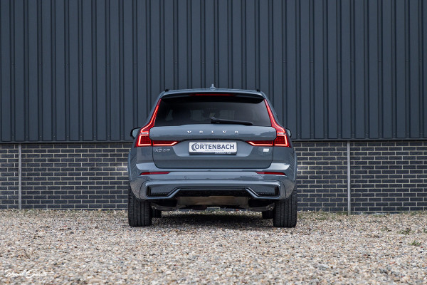 Volvo XC60 2.0 T8 Plug-in hybrid AWD Ultimate Dark | HEICO SPORTIV | Massage | Luchtvering | Panorama dak | Adaptieve cruise | 22 Inch |