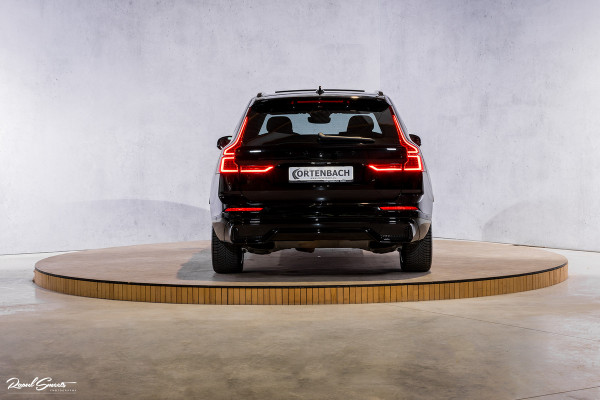 Volvo XC60 B5 Ultimate Dark | Luchtvering | Panorama dak | Harman Kardon | Adaptieve cruise |