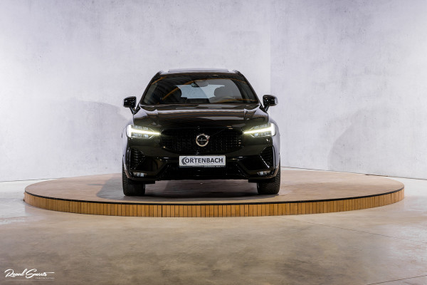 Volvo XC60 B5 Ultimate Dark | Luchtvering | Panorama dak | Harman Kardon | Adaptieve cruise |