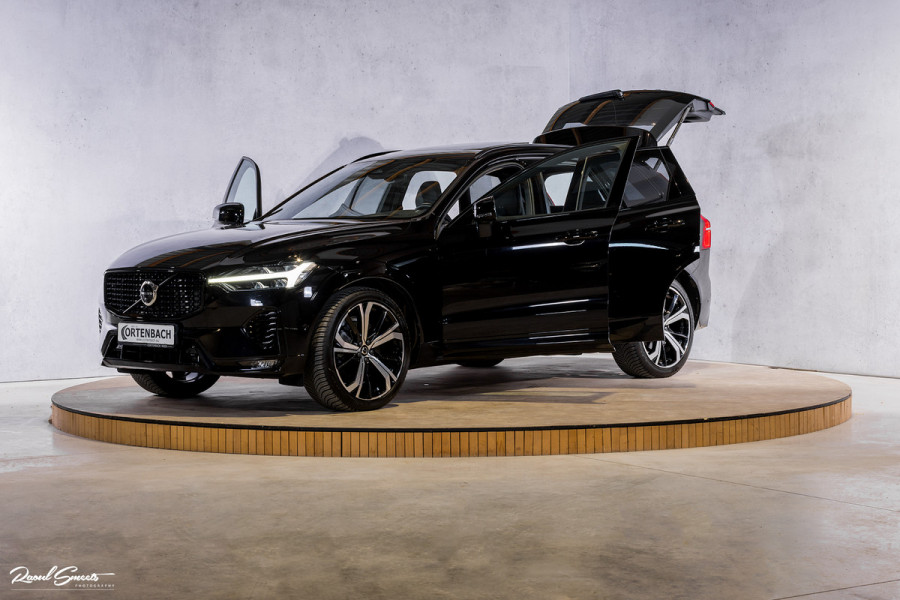Volvo XC60 B5 Ultimate Dark | Luchtvering | Panorama dak | Harman Kardon | Adaptieve cruise |
