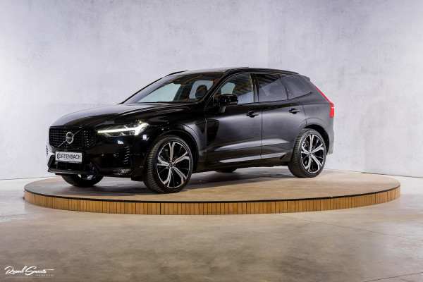 Volvo XC60 B5 Ultimate Dark | Luchtvering | Panorama dak | Harman Kardon | Adaptieve cruise |