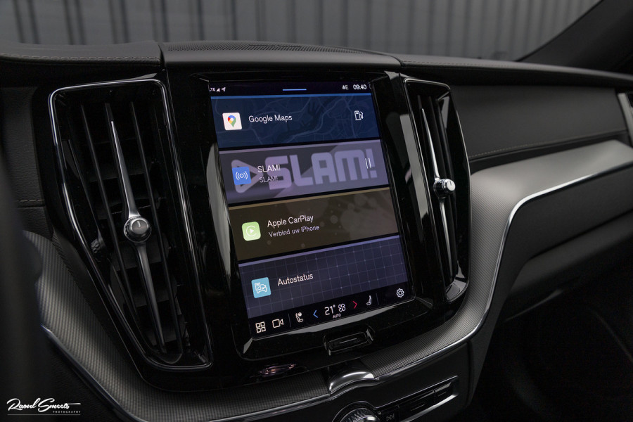 Volvo XC60 B5 Ultimate Dark | Luchtvering | Panorama dak | Harman Kardon | Adaptieve cruise |