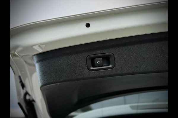 Mercedes-Benz GLE 400 e 4MATIC AMG Panoramadak|Burmester®|Camera 360°|Keyless|Head-up|Luchtvering|Stuurverw. Mercedes-Benz GLE 400 e 4MATIC AMG Panoramadak|Burmester®|Camera 360°|Keyless|Head-up|Luchtvering|Stuurverw.