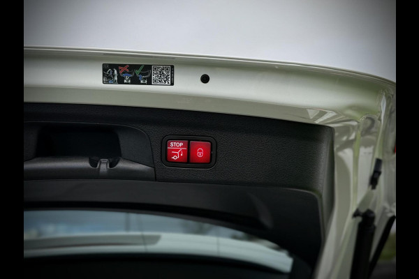 Mercedes-Benz GLE 400 e 4MATIC AMG Panoramadak|Burmester®|Camera 360°|Keyless|Head-up|Luchtvering|Stuurverw. Mercedes-Benz GLE 400 e 4MATIC AMG Panoramadak|Burmester®|Camera 360°|Keyless|Head-up|Luchtvering|Stuurverw.