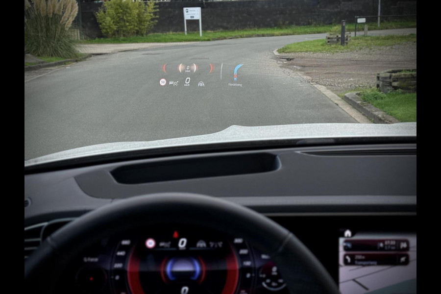 Mercedes-Benz GLE 400 e 4MATIC AMG Panoramadak|Burmester®|Camera 360°|Keyless|Head-up|Luchtvering|Stuurverw. Mercedes-Benz GLE 400 e 4MATIC AMG Panoramadak|Burmester®|Camera 360°|Keyless|Head-up|Luchtvering|Stuurverw.