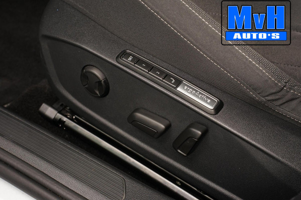 Volkswagen Golf 1.5 TSI Life Business|SPORTSTOELEN|TREKHAAK