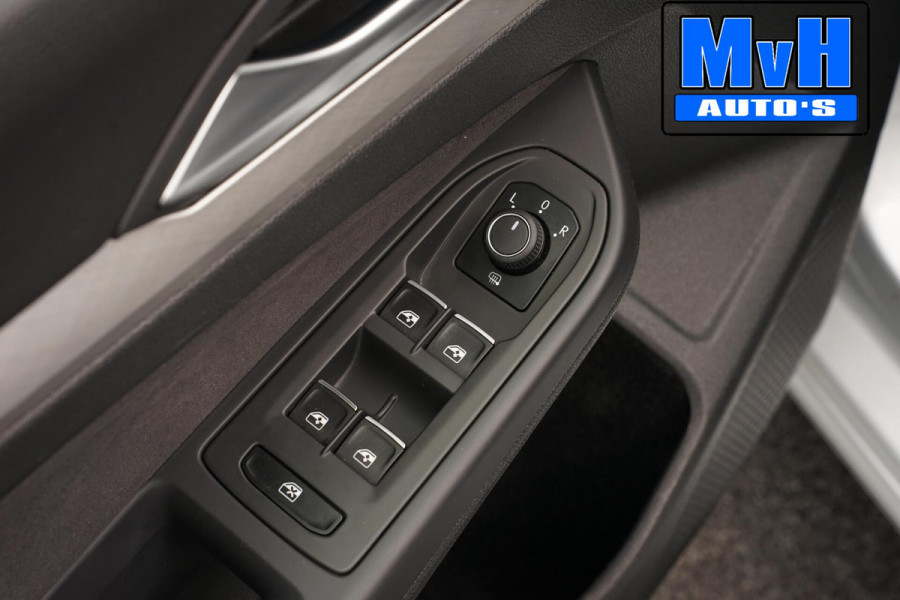 Volkswagen Golf 1.5 TSI Life Business|SPORTSTOELEN|TREKHAAK