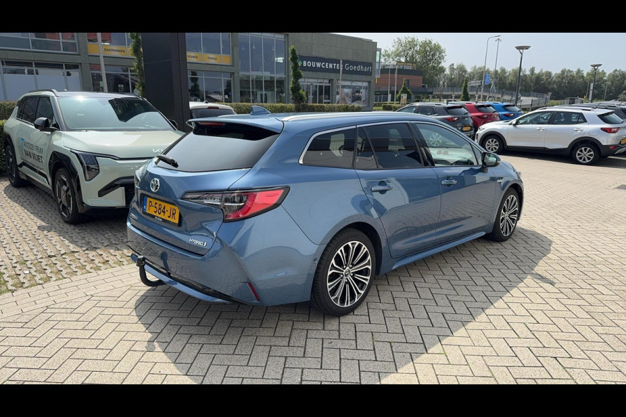 Toyota Corolla Touring Sports 1.8 Hybrid Executive | Trekhaak | Stoel verwarming|