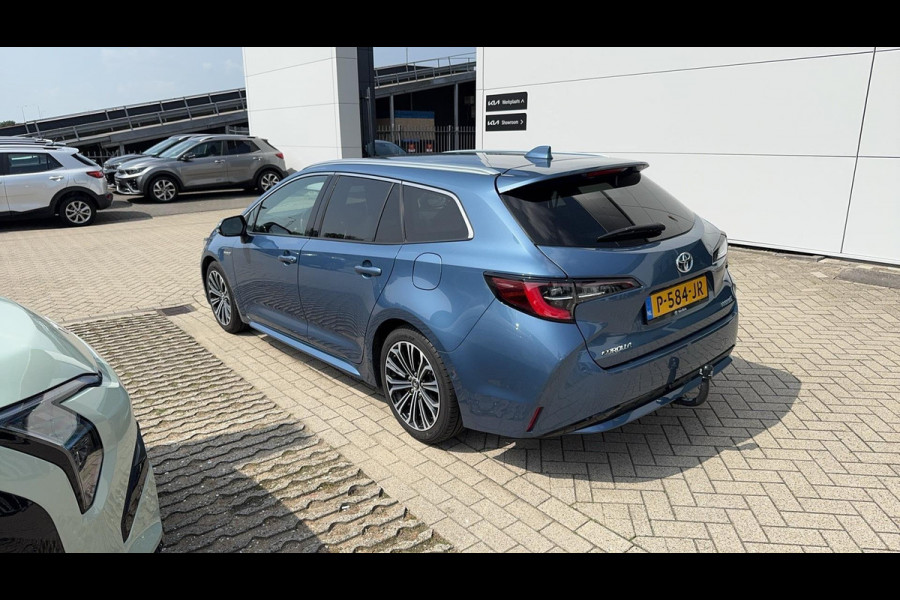 Toyota Corolla Touring Sports 1.8 Hybrid Executive | Trekhaak | Stoel verwarming|