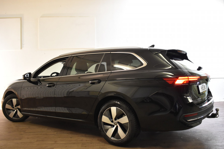 Volkswagen Passat Variant 1.5 eTSI 150PK DSG BUSINESS 360-CAMERA/ALCANTARA/TREKHAAK