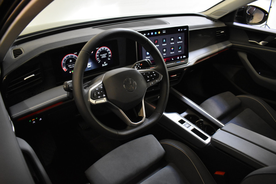 Volkswagen Passat Variant 1.5 eTSI 150PK DSG BUSINESS 360-CAMERA/ALCANTARA/TREKHAAK