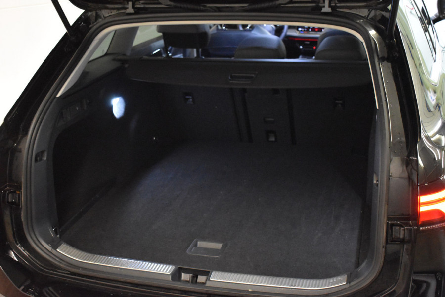 Volkswagen Passat Variant 1.5 eTSI 150PK DSG BUSINESS 360-CAMERA/ALCANTARA/TREKHAAK