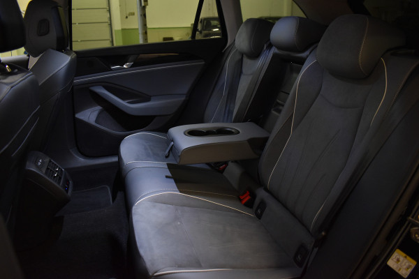 Volkswagen Passat Variant 1.5 eTSI 150PK DSG BUSINESS 360-CAMERA/ALCANTARA/TREKHAAK