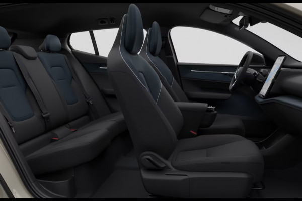 Volvo EX30 272PK Automaat Single Ext. Range Plus Europa / Elektrische stoelen met geheugen / Stoel - en stuurwielverwarming / Harman Kardon audio / Elektrische achterklep / Keyless entry / Adaptieve Cruise Control / BLIS / Dodehoek Detectie / Parkeersensoren voor en achter / Achteruitrijcamera / Warmtepomp / Google Services/
