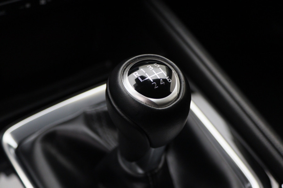 Mazda CX-5 2.0 e-SkyActiv-G M 165 Advantage 360° Camera, Head-Up, Cruise, Verwarmd Stuurwiel, Apple Carplay, 19''