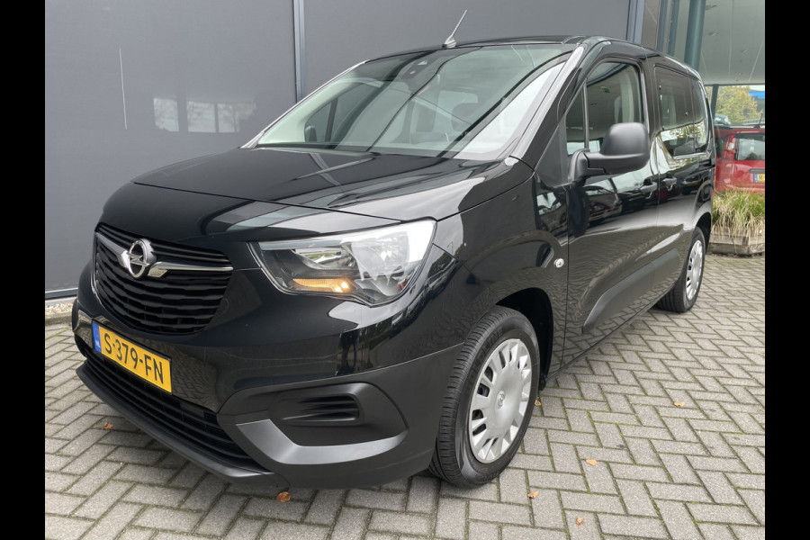 Opel Combo Tour 1.2 Turbo L1H1 Edition Airco - Cruise control - Parkeer sensoren achter - MF stuurwiel -  Apple carplay/Android auto - Bluetooth - Zijschuifdeur L+R Opel Combo Tour 1.2 Turbo L1H1 Edition Airco - Cruise control - Parkeer sensoren achter - MF stuurwiel -  Apple carplay/Android auto - Bluetooth - Zijschuifdeur L+R
