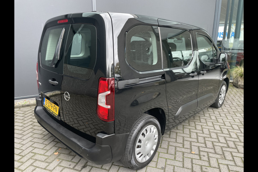 Opel Combo Tour 1.2 Turbo L1H1 Edition Airco - Cruise control - Parkeer sensoren achter - MF stuurwiel -  Apple carplay/Android auto - Bluetooth - Zijschuifdeur L+R Opel Combo Tour 1.2 Turbo L1H1 Edition Airco - Cruise control - Parkeer sensoren achter - MF stuurwiel -  Apple carplay/Android auto - Bluetooth - Zijschuifdeur L+R
