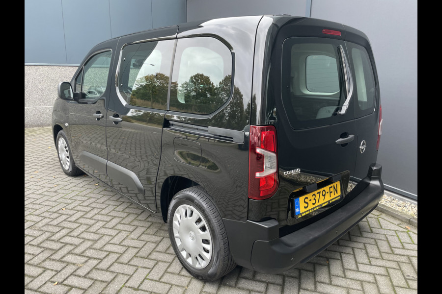 Opel Combo Tour 1.2 Turbo L1H1 Edition Airco - Cruise control - Parkeer sensoren achter - MF stuurwiel -  Apple carplay/Android auto - Bluetooth - Zijschuifdeur L+R Opel Combo Tour 1.2 Turbo L1H1 Edition Airco - Cruise control - Parkeer sensoren achter - MF stuurwiel -  Apple carplay/Android auto - Bluetooth - Zijschuifdeur L+R