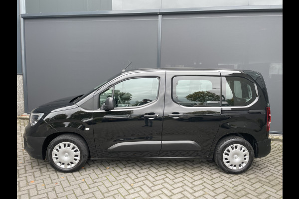 Opel Combo Tour 1.2 Turbo L1H1 Edition Airco - Cruise control - Parkeer sensoren achter - MF stuurwiel -  Apple carplay/Android auto - Bluetooth - Zijschuifdeur L+R Opel Combo Tour 1.2 Turbo L1H1 Edition Airco - Cruise control - Parkeer sensoren achter - MF stuurwiel -  Apple carplay/Android auto - Bluetooth - Zijschuifdeur L+R