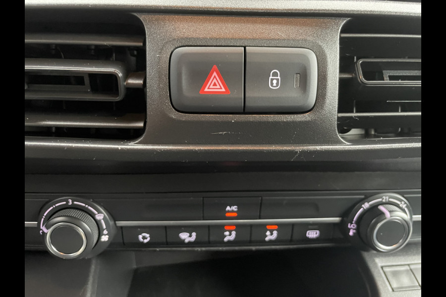 Opel Combo Tour 1.2 Turbo L1H1 Edition Airco - Cruise control - Parkeer sensoren achter - MF stuurwiel -  Apple carplay/Android auto - Bluetooth - Zijschuifdeur L+R Opel Combo Tour 1.2 Turbo L1H1 Edition Airco - Cruise control - Parkeer sensoren achter - MF stuurwiel -  Apple carplay/Android auto - Bluetooth - Zijschuifdeur L+R