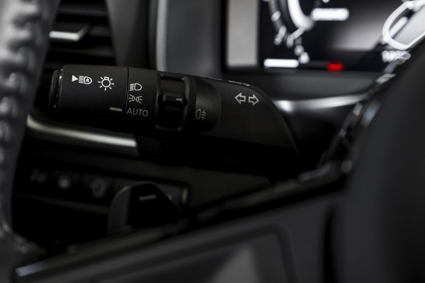 Nissan QASHQAI 1.3 MHEV Xtronic N-Connecta 158 PK - Automaat | Cold Pack | Easy Pack | Dig. Cockpit | Adapt. Cruise | PDC | 360 Camera | NAV + App. Connect | ECC | Elek. Klep | LM 18" | 6918