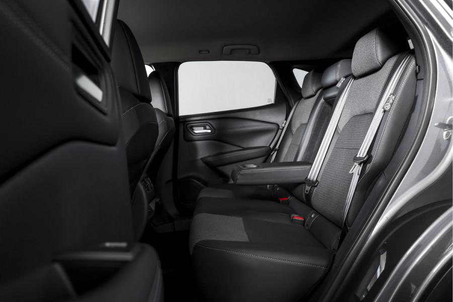 Nissan QASHQAI 1.3 MHEV Xtronic N-Connecta 158 PK - Automaat | Cold Pack | Easy Pack | Dig. Cockpit | Adapt. Cruise | PDC | 360 Camera | NAV + App. Connect | ECC | Elek. Klep | LM 18" | 6918
