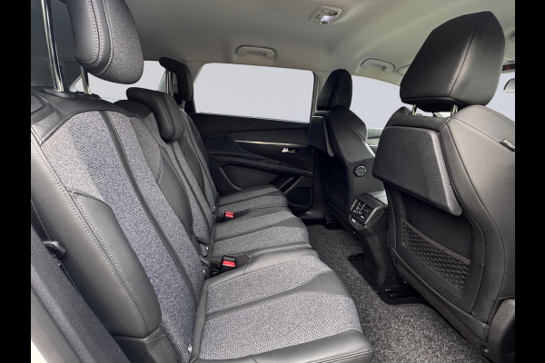 Peugeot 5008 1.6 PureTech 181 pk GT-Line, 7 persoons, achteruitrijcamera ,parelmoer, navigatie, trekhaak