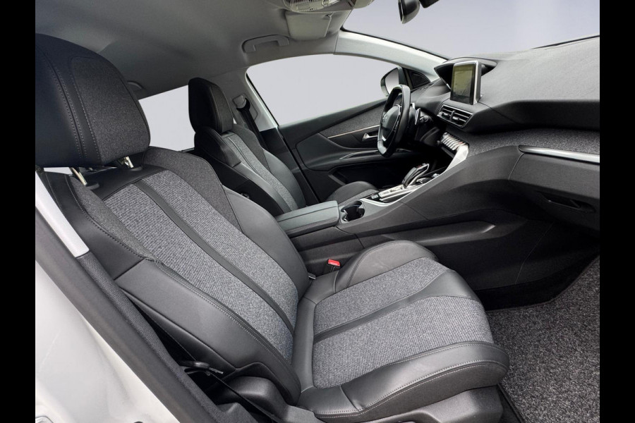 Peugeot 5008 1.6 PureTech 181 pk GT-Line, 7 persoons, achteruitrijcamera ,parelmoer, navigatie, trekhaak