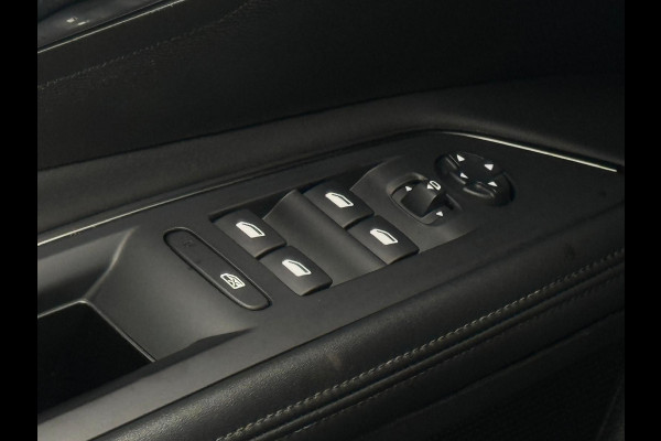 Peugeot 5008 1.6 PureTech 181 pk GT-Line, 7 persoons, achteruitrijcamera ,parelmoer, navigatie, trekhaak