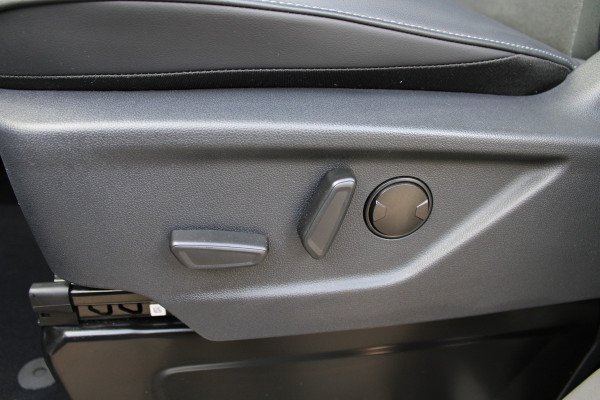 Ford Tourneo Custom 2.5 PHEV Active | Full Options | Panoramadak | Trekhaak | Led | B&O | BLIS