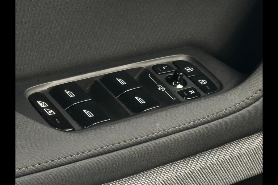 Polestar 2 Standard Range Single Motor 69 kWh, achteruitrijcamera,SOH 93,1 procent, Nederlandse auto met nationale auto pas