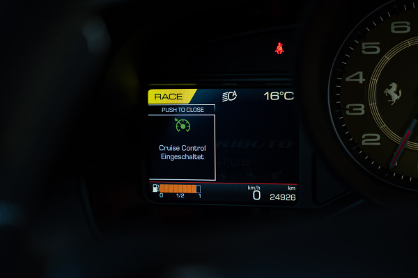 Ferrari F8 Tributo 3.9 V8 HELE - Argento Nurburgring | Passenger Display | Racing Seats | Lift