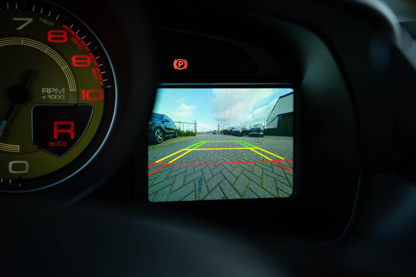 Ferrari F8 Tributo 3.9 V8 HELE - Argento Nurburgring | Passenger Display | Racing Seats | Lift