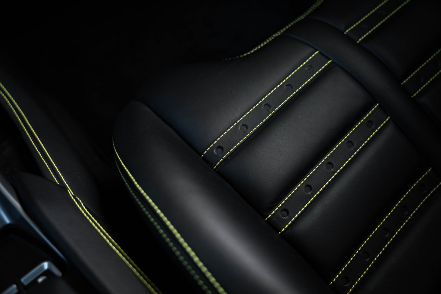 Ferrari F8 Tributo 3.9 V8 HELE - Argento Nurburgring | Passenger Display | Racing Seats | Lift