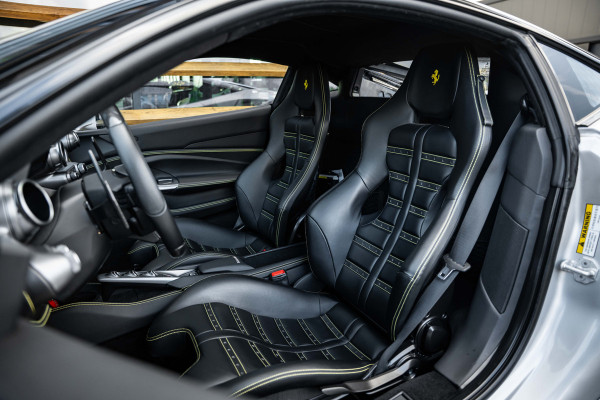 Ferrari F8 Tributo 3.9 V8 HELE - Argento Nurburgring | Passenger Display | Racing Seats | Lift