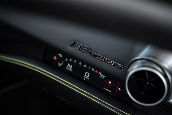 Ferrari F8 Tributo 3.9 V8 HELE - Argento Nurburgring | Passenger Display | Racing Seats | Lift