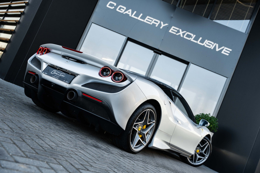 Ferrari F8 Tributo 3.9 V8 HELE - Argento Nurburgring | Passenger Display | Racing Seats | Lift