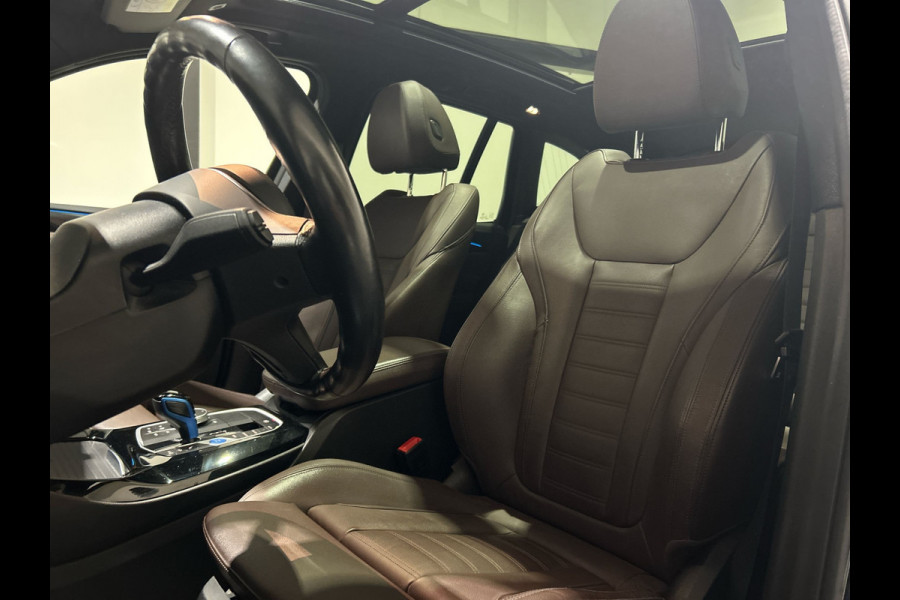 BMW iX3 High Executive 80 kWh | Panoramadak | Lederen bekleding | HUD |  21 inch Velgen | Sportstoelen | M - Sport