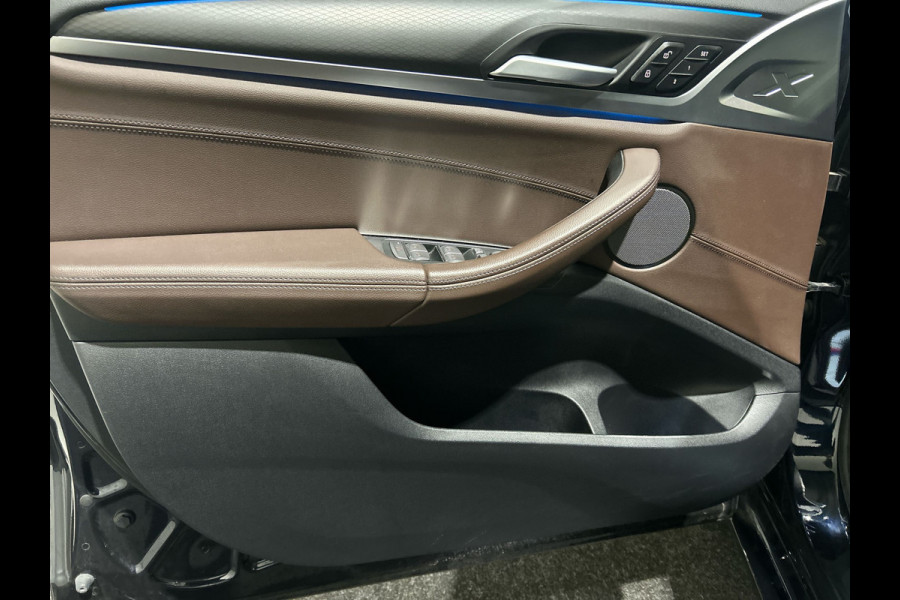BMW iX3 High Executive 80 kWh | Panoramadak | Lederen bekleding | HUD |  21 inch Velgen | Sportstoelen | M - Sport