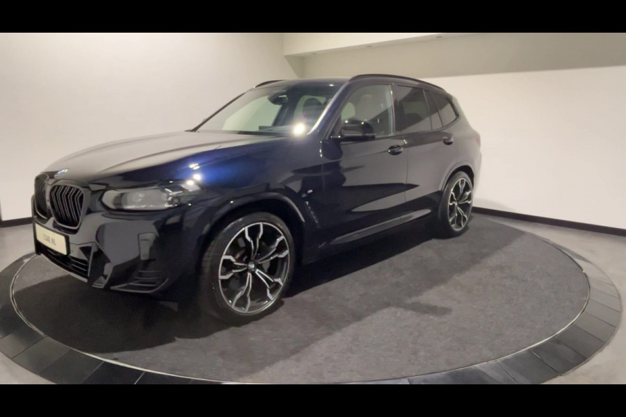 BMW iX3 High Executive 80 kWh | Panoramadak | Lederen bekleding | HUD |  21 inch Velgen | Sportstoelen | M - Sport