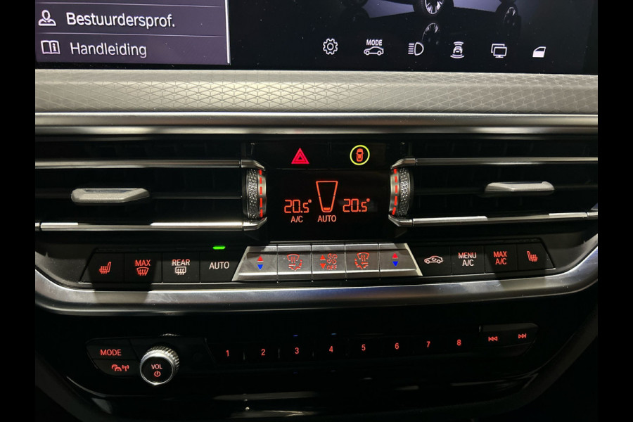 BMW iX3 High Executive 80 kWh | Panoramadak | Lederen bekleding | HUD |  21 inch Velgen | Sportstoelen | M - Sport