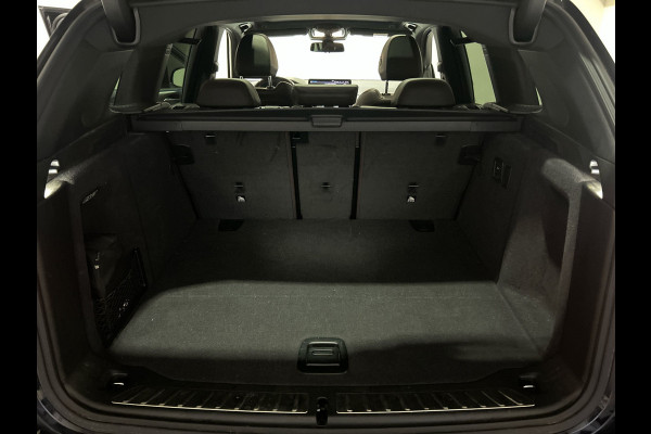 BMW iX3 High Executive 80 kWh | Panoramadak | Lederen bekleding | HUD |  21 inch Velgen | Sportstoelen | M - Sport