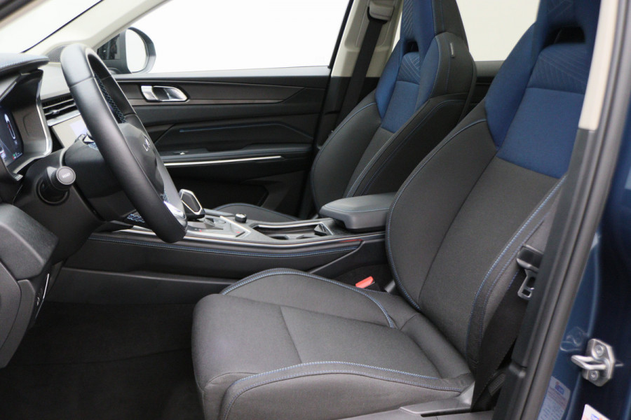 Lynk & Co 01 1.5 Plug-in Hybrid Automaat Two-Tone, Panoramadak, ACC, Keyless, Navigatie, PDC, LED, 20''