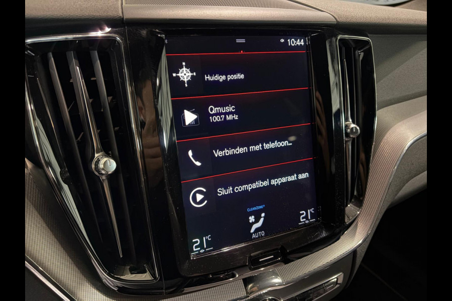 Volvo XC60 D4 Aut. R-Design Leder Parkeercamera Stoelverwarming 190pk Volvo XC60 D4 Aut. R-Design Leder Parkeercamera Stoelverwarming 190pk