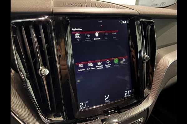 Volvo XC60 D4 Aut. R-Design Leder Parkeercamera Stoelverwarming 190pk Volvo XC60 D4 Aut. R-Design Leder Parkeercamera Stoelverwarming 190pk