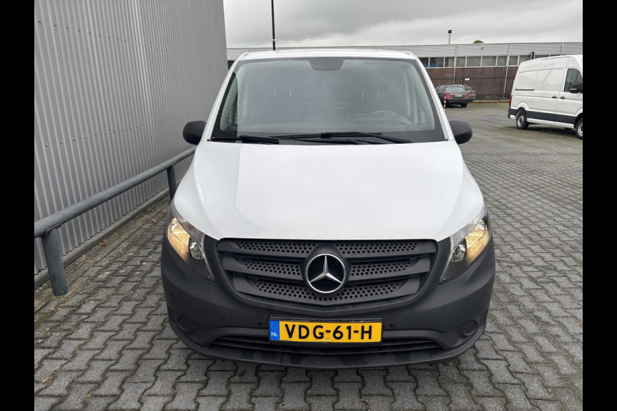 Mercedes-Benz Vito 111 CDI Lang*A/C*NAVI*CRUISE*HAAK* Mercedes-Benz Vito 111 CDI Lang*A/C*NAVI*CRUISE*HAAK*